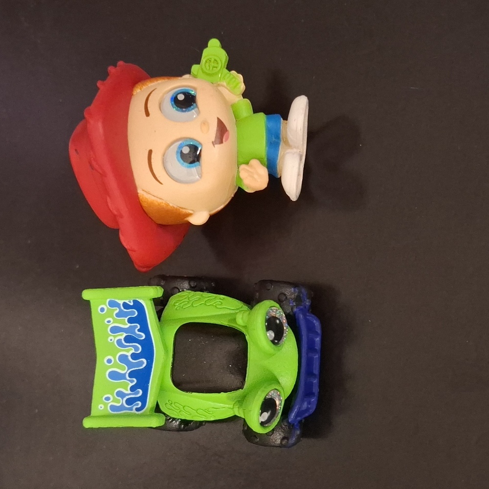 Andy & RC Disney Doorables Series 12